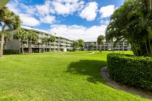 2561 Village Blvd, West Palm Beach, FL 33409 - Photo 32