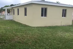 1829 NE 175th St, North Miami Beach, FL 33162 - Photo 2