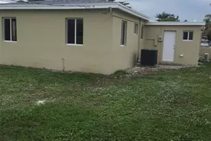 1829 NE 175th St, North Miami Beach, FL 33162 - Photo 4