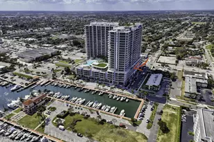220 Lake Shore Dr, Lake Park, FL 33403 - Photo 4