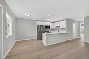 42 Easthampton B, West Palm Beach, FL 33417 - Photo 6