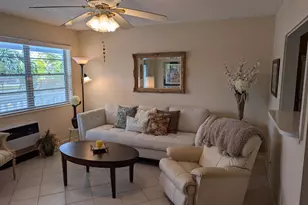436 Markham T, Deerfield Beach, FL 33442 - Photo 2
