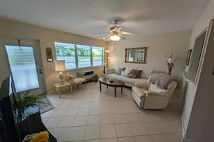 436 Markham T, Deerfield Beach, FL 33442 - Photo 4