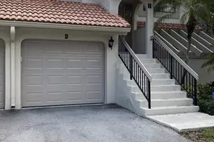 5621 Coach House Cir, Boca Raton, FL 33486 - Photo 2