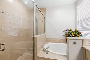11850 Valencia Gardens Ave, Palm Beach Gardens, FL 33410 - Photo 18