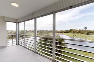 3980 Oaks Clubhouse Dr, Pompano Beach, FL 33069 - Photo 16