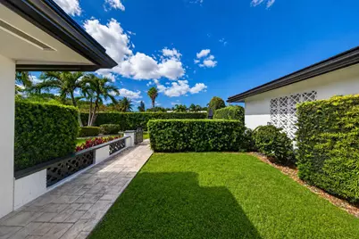 850 W Camino Real, Boca Raton, FL 33486 - Photo 4