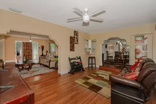 3685 NW 43rd Pl, Lauderdale Lakes, FL 33309 - Photo 6