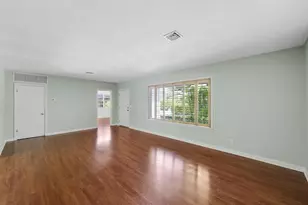 246 Merrain Rd, Palm Beach, FL 33480 - Photo 4