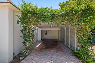 246 Merrain Rd, Palm Beach, FL 33480 - Photo 18