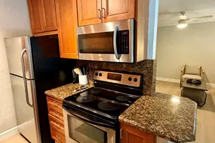 1460 NE 18th St, Fort Lauderdale, FL 33305 - Photo 12