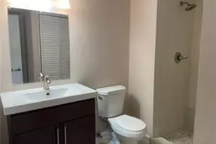 158 Lakeview Dr, Weston, FL 33326 - Photo 16