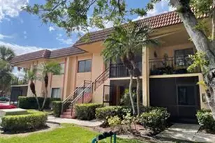 158 Lakeview Dr, Weston, FL 33326 - Photo 1
