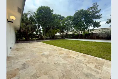 236 SE 3rd Avenue, Delray Beach, FL 33483 - Photo 24