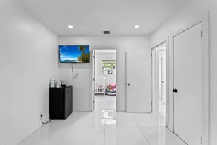 670 SW 29th Ave, Fort Lauderdale, FL 33312 - Photo 14