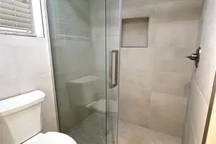 9411 Evergreen Pl, Davie, FL 33324 - Photo 14