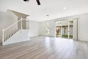 8021 Murano Cir, Palm Beach Gardens, FL 33418 - Photo 4