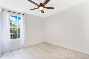 8021 Murano Cir, Palm Beach Gardens, FL 33418 - Photo 20