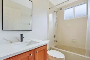 8021 Murano Cir, Palm Beach Gardens, FL 33418 - Photo 18