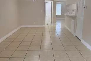 998 Coral Club Dr, Coral Springs, FL 33071 - Photo 4
