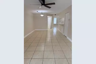 998 Coral Club Drive #998, Coral Springs, FL 33071 - Photo 4