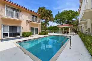2445 NE 14th St, Pompano Beach, FL 33062 - Photo 24