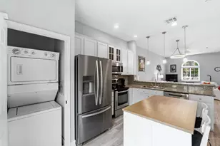 2445 NE 14th St, Pompano Beach, FL 33062 - Photo 8
