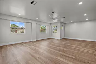 426 Bayberry Dr, West Palm Beach, FL 33403 - Photo 2