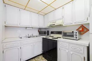 2840 Cynthia Ln, Lake Worth Beach, FL 33461 - Photo 8