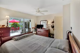 10102 Chapman Oak Ct, Palm Beach Gardens, FL 33410 - Photo 12