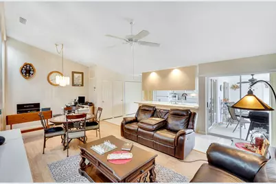 10102 Chapman Oak Court, Palm Beach Gardens, FL 33410 - Photo 6