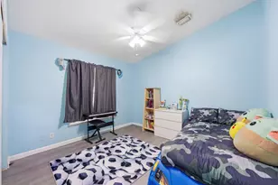 1724 Sawgrass Cir, Greenacres, FL 33413 - Photo 18