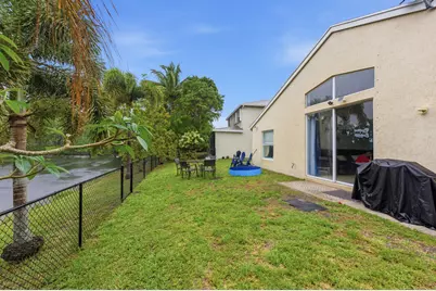 1724 Sawgrass Circle, Greenacres, FL 33413 - Photo 24