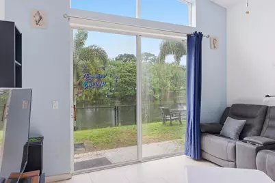 1724 Sawgrass Circle, Greenacres, FL 33413 - Photo 8