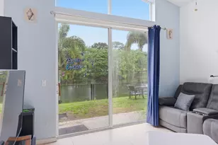 1724 Sawgrass Cir, Greenacres, FL 33413 - Photo 6