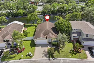 1724 Sawgrass Cir, Greenacres, FL 33413 - Photo 2
