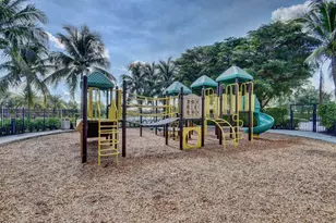 10337 Trianon Pl, Wellington, FL 33449 - Photo 8