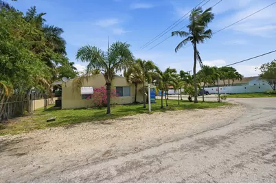 2001-2005 NE 17th Court, Fort Lauderdale, FL 33305 - Photo 2