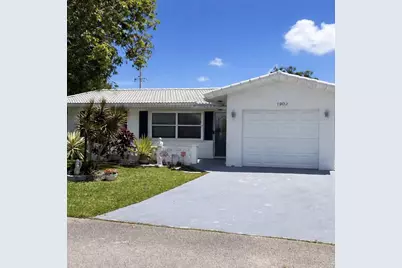 1902 SW 22nd Avenue, Boynton Beach, FL 33426 - Photo 2
