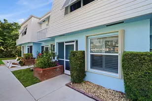 842 SE 19th Ave, Deerfield Beach, FL 33441 - Photo 2