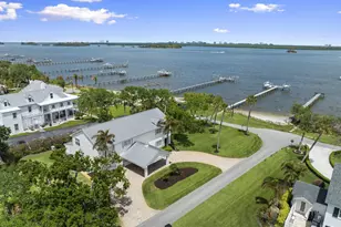 2529 N Indian River Dr, Fort Pierce, FL 34946 - Photo 4