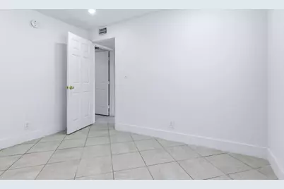 1015 NE 17th Avenue #102, Fort Lauderdale, FL 33304 - Photo 8