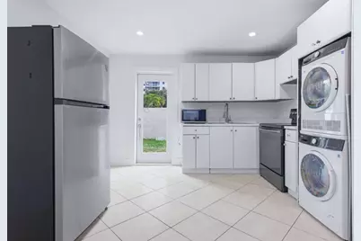 1015 NE 17th Avenue #102, Fort Lauderdale, FL 33304 - Photo 12