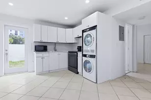 1015 NE 17th Ave, Fort Lauderdale, FL 33304 - Photo 4