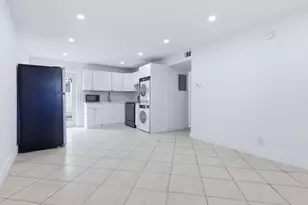 1015 NE 17th Ave, Fort Lauderdale, FL 33304 - Photo 6