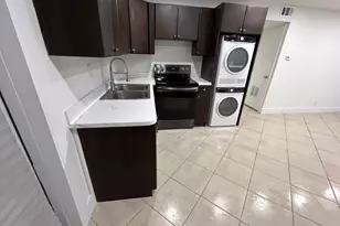 1015 NE 17th Ave, Fort Lauderdale, FL 33304 - Photo 2