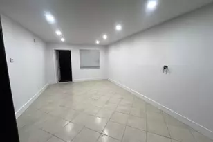 1015 NE 17th Ave, Fort Lauderdale, FL 33304 - Photo 6