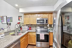 7208 Sportsmans Dr, North Lauderdale, FL 33068 - Photo 14