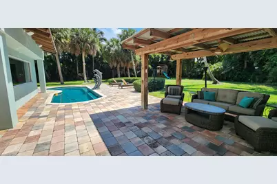 1066 SE St Lucie Boulevard, Stuart, FL 34996 - Photo 2