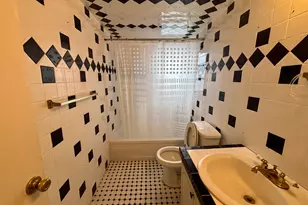 232 NE 12th Ave, Hallandale Beach, FL 33009 - Photo 10